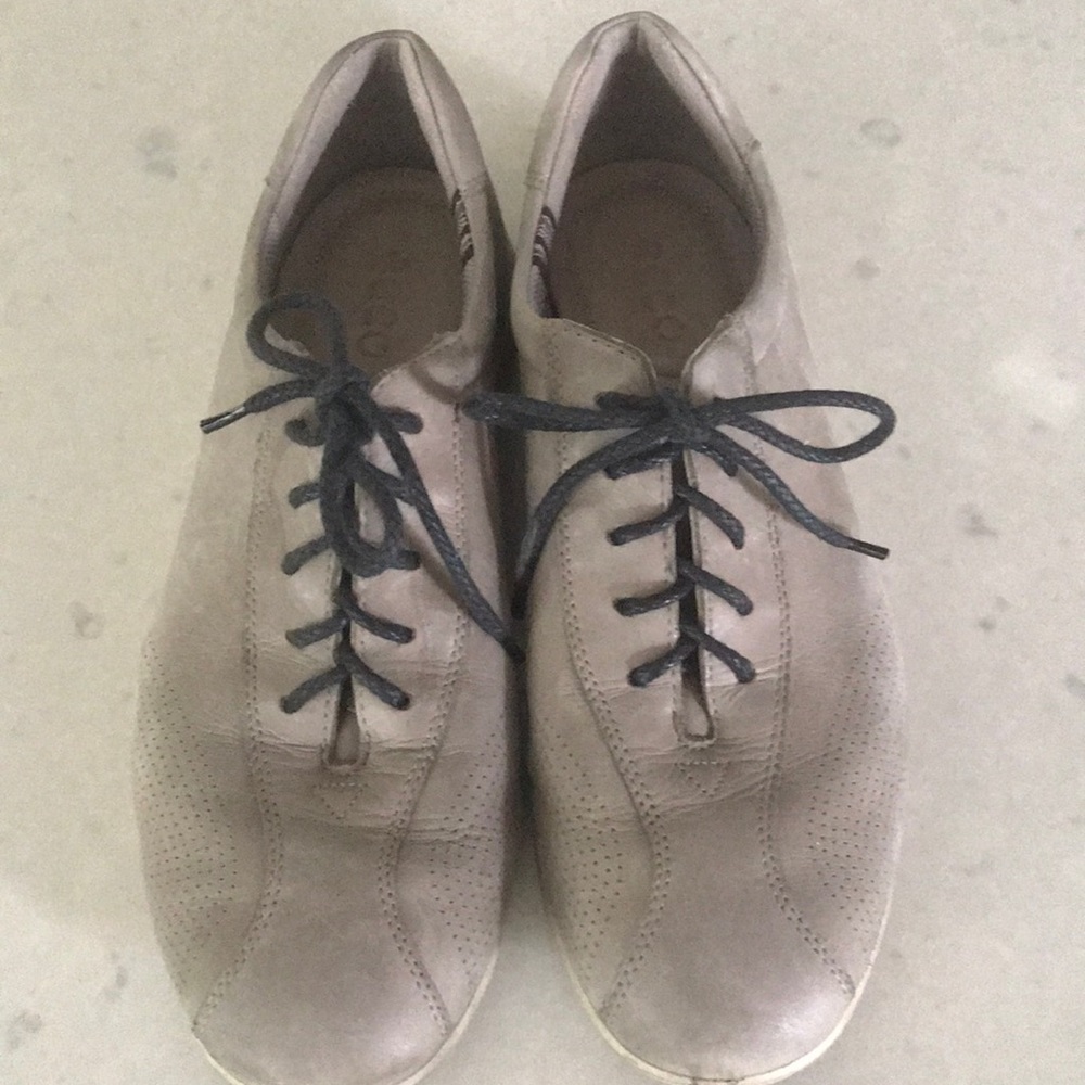 ECCO men’s loafers. Size 42.ens 8/8.5. Suede